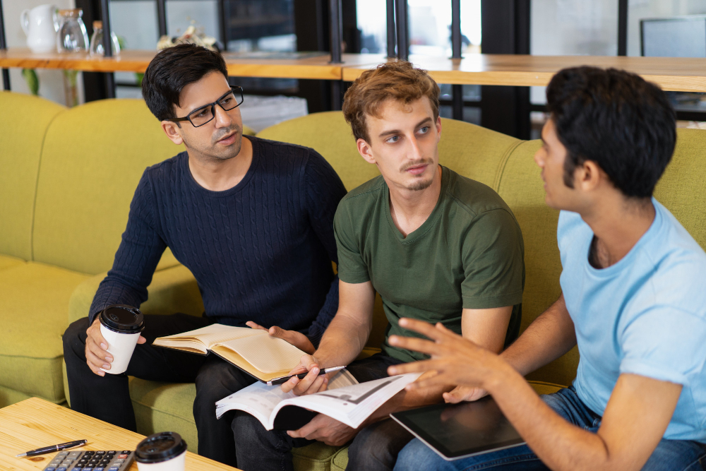 GMQ Advisor consulting with student